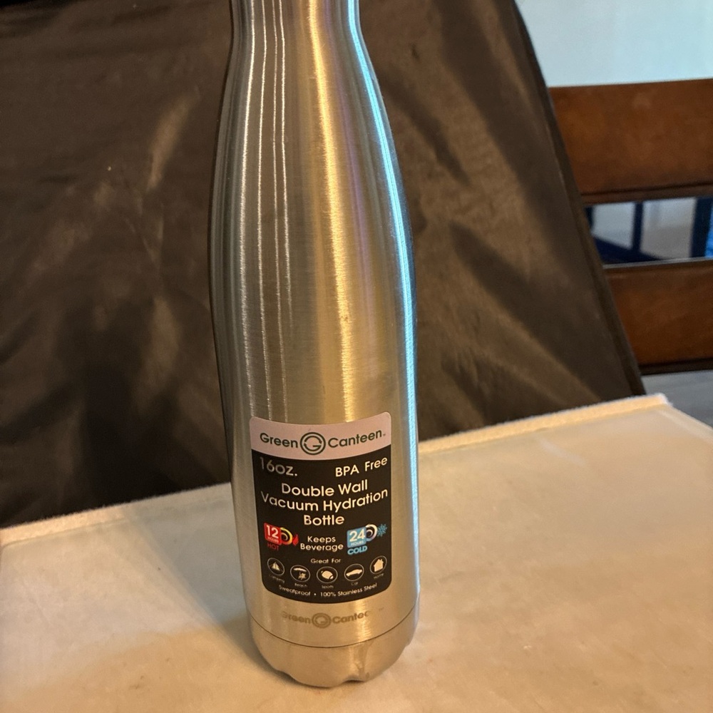 Green Canteen Silver Vacuum Bottle